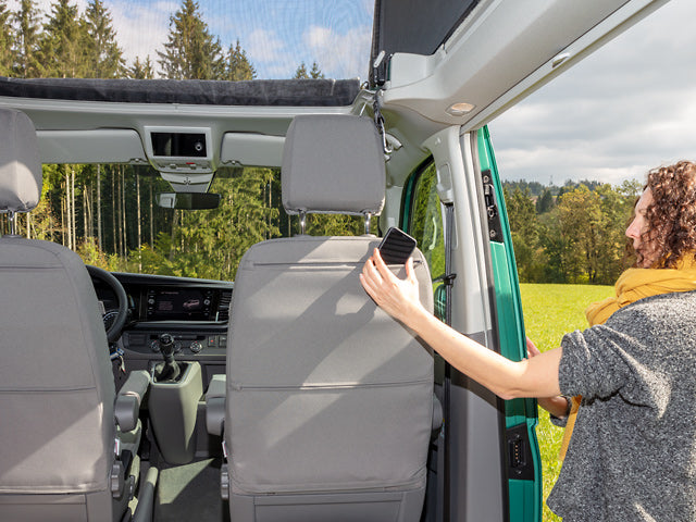 Second Skin®| Schonbezug FH-Sitze, | Design "Circuit Palladium" | VW T6.1/T6 Ocean/Coast | 100705765 - better-camper.de | Mense GmbH