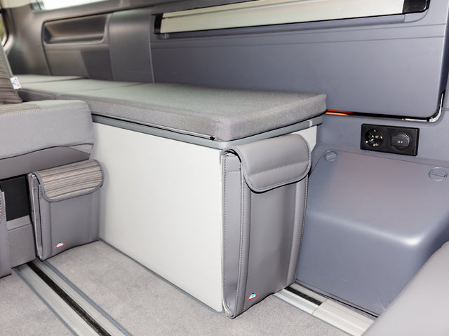 Utility Kleiderschrank Heck o. Staukasten vo/hi, "Leder Palladium", VW T6.1/T6/T5 California/Beach | 100706806 - better-camper.de | Mense GmbH