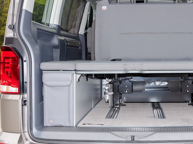 Utility Kleiderschrank Heck o. Staukasten vo/hi, "Leder Palladium", VW T6.1/T6/T5 California/Beach | 100706806 - better-camper.de | Mense GmbH