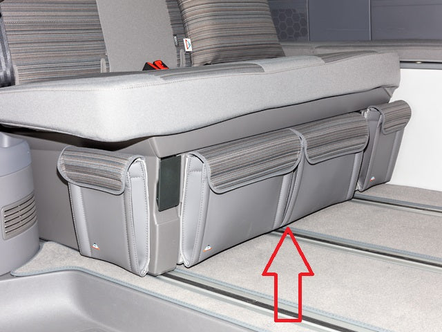 UTILITY | Bettkasten Vorderseite, 2 Taschen | Design "Mixed Dots" | VW T6.1/T6/T5 California | 100706812 - better-camper.de | Mense GmbH