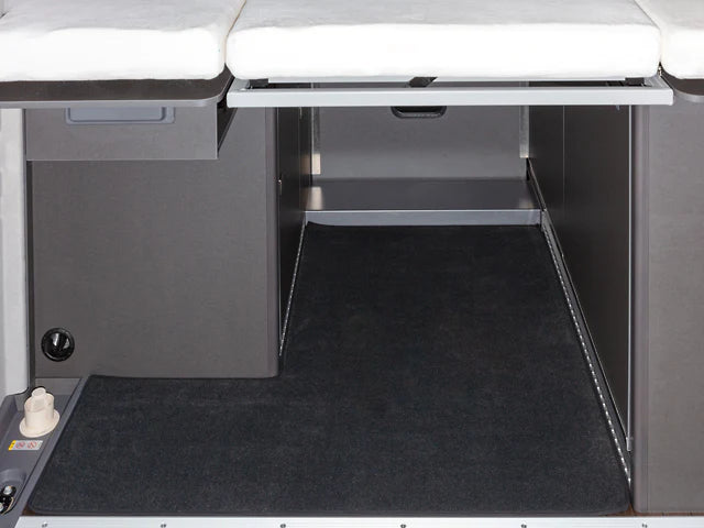 Veloursteppich-Set | VW Grand California | bis Modelljahr 2021 | 3.Tlg. | Titanschwarz - better-camper.de | Mense GmbH
