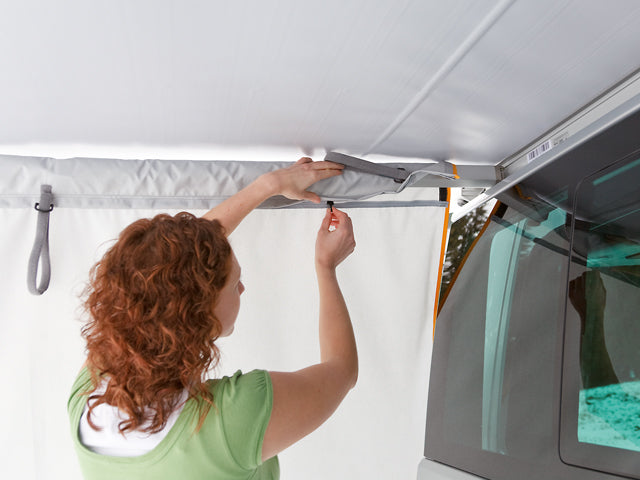 Rollmarkisen-Seitenwand für die Serienrollmarkise | 100400058 - better-camper.de | Mense GmbH