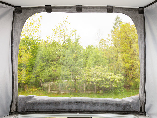 FLYOUT für ISO-TOP® MK VI 100 701 068 | Fahrzeug mit elektrischem Aufstelldach | 100701069 - better-camper.de | Mense GmbH