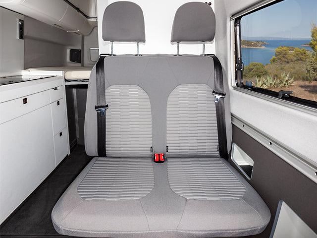 Second Skin® | Schonbezug 2er-Bank mit Sicherheitsgurt | Design "Valley/Palladium" | VW Grand California | 100705760 - better-camper.de | Mense GmbH