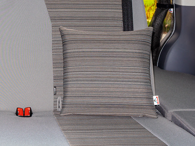 Kissen mit Polyesterfüllung ca. 40 x 40 cm Design "Mixed Dots" | 100707513 - better-camper.de | Mense GmbH