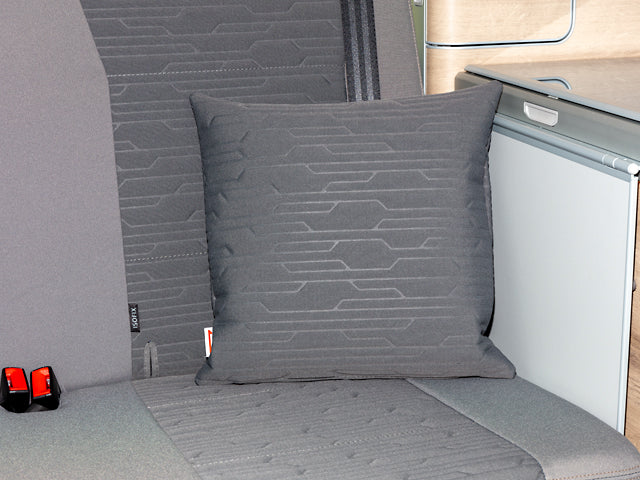 Kissen mit Polyesterfüllung ca. 40 x 40 cm Design "Circuit/Palladium" | 100707514 - better-camper.de | Mense GmbH