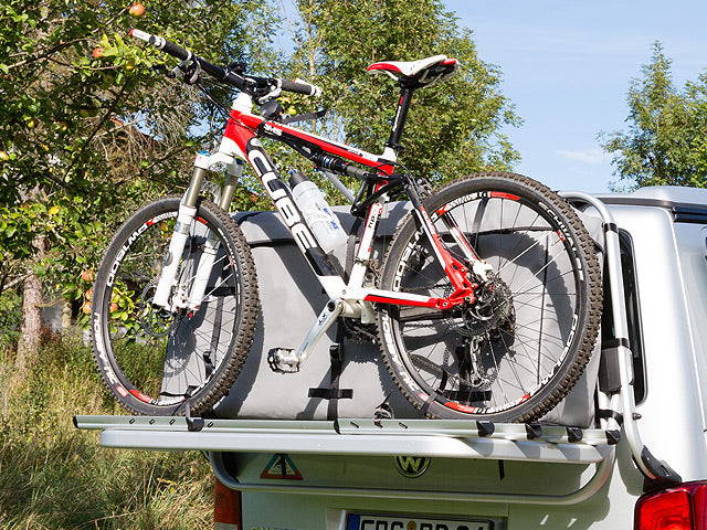 FLEXBAG | Cargo für VW T6.1/T6/T5 | Heckklappen-Fahrradträger 7E0071104A / 7E0071104B / 7H0071104 | 100501006 - better-camper.de | Mense GmbH