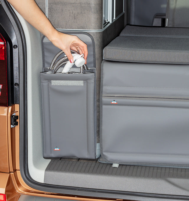 Utility Kleiderschrank Heck o. Staukasten vo/hi, "Leder Palladium", VW T6.1/T6/T5 California/Beach | 100706806 - better-camper.de | Mense GmbH