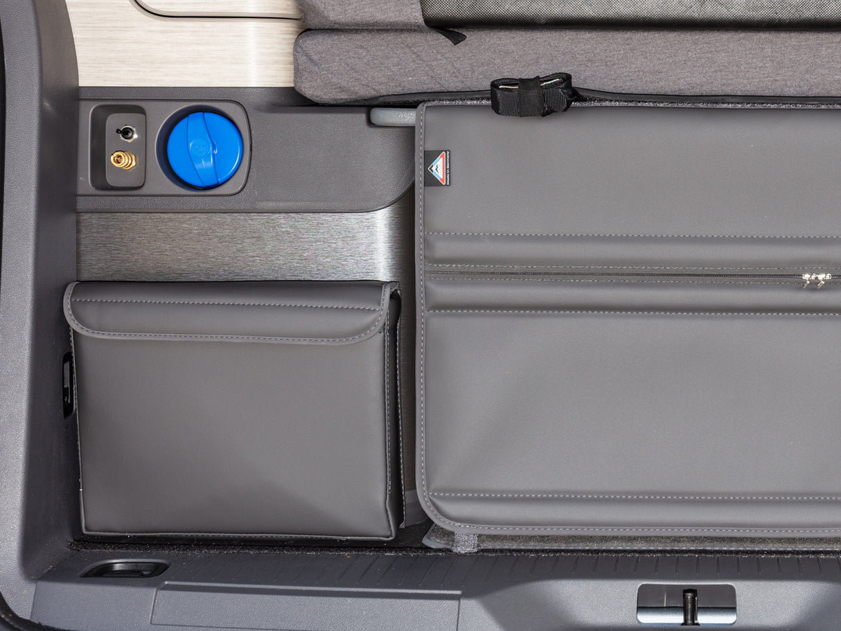 Utility | Kleiderschrank Heck ideal für Duschschlauch | VW T7 California Ocean/Coast | Design "Leder Raven" | 100706862