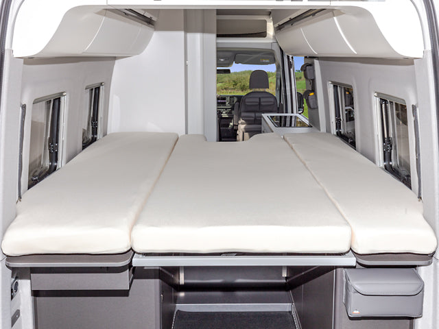 iXTEND® | Spannbettlaken für 3-tlg Matratze Heckbett Design "Nicki-Plüsch" | VW Grand California 680 | 100707612 - better-camper.de | Mense GmbH