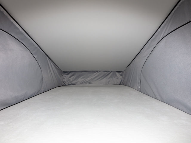 ISO-TOP® | MK V VW T6/T5 California mit elektrohydraulischem Aufstelldach und 3 Fenstern | 100701070 - better-camper.de | Mense GmbH