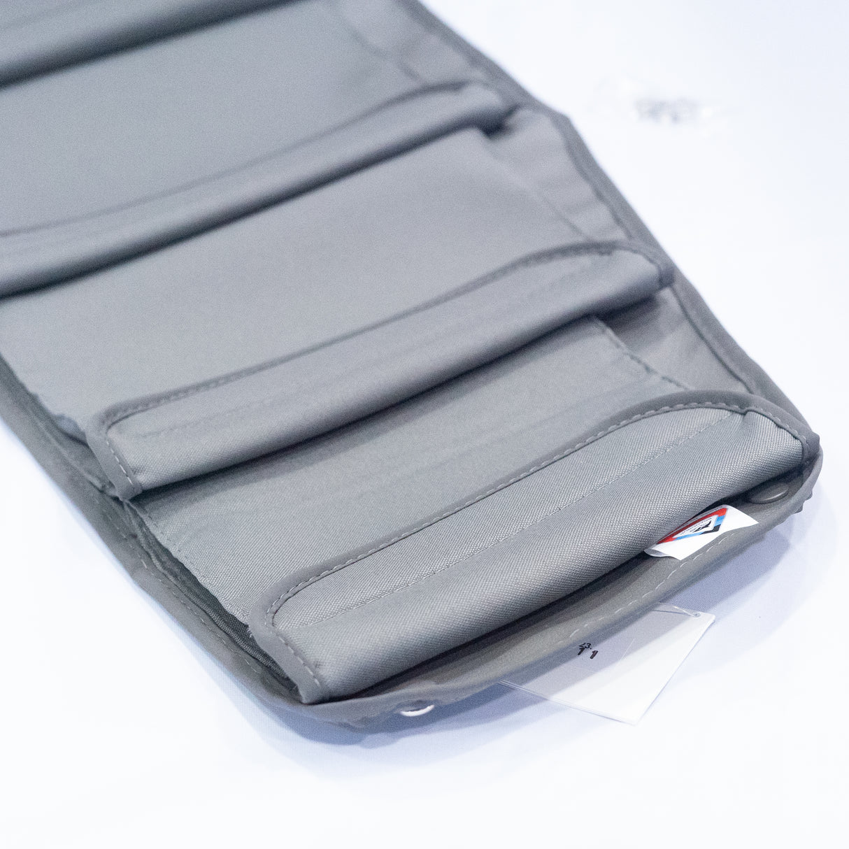 UTILITY | VW T4 CA Coach | Kleiderschrank-Heckabschluss, hoch | „Palladium“ | 100706244 - better-camper.de | Mense GmbH