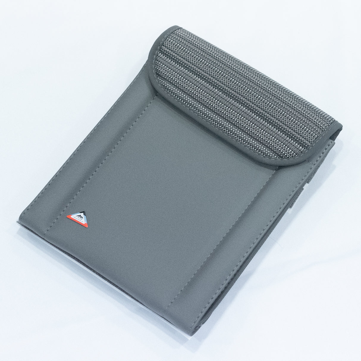 UTILITY | Bettkasten seitl. rechts o. D-Säule rechts | Design "Mixed Dots" | VW T6.1/T6/T5 California | 100706811 - better-camper.de | Mense GmbH