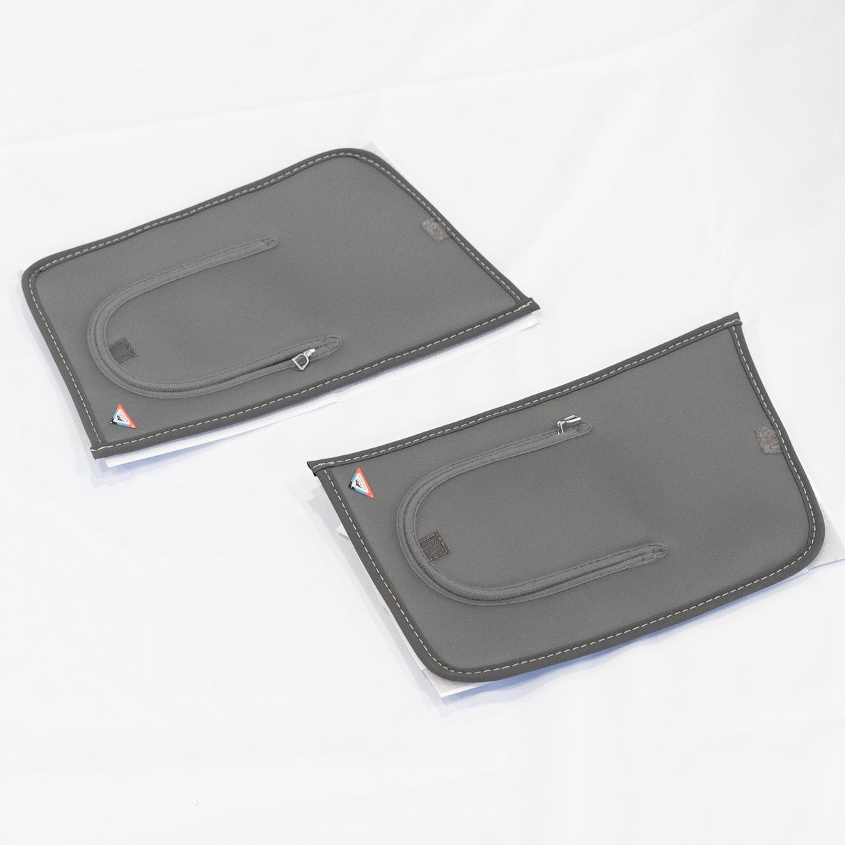 4TOP | Abschluss für die Ablagemulden in der D-Säule 2er-Set | Grand California 680 | Design "Palladium" | 100706847 - better-camper.de | Mense GmbH