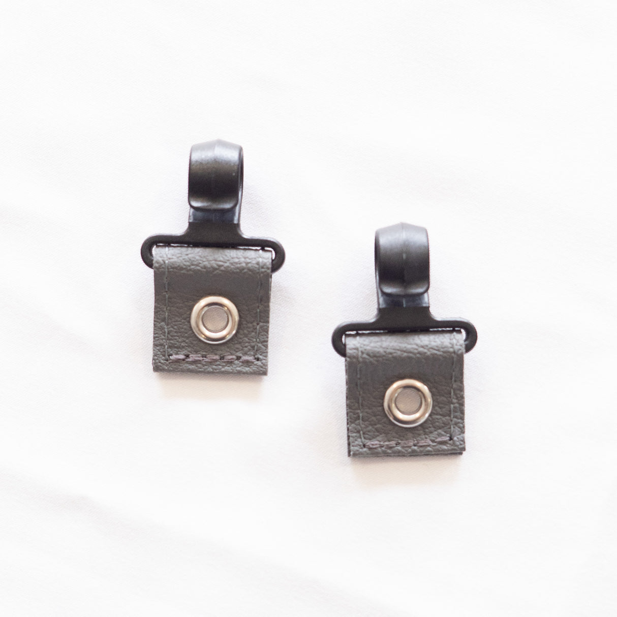 Kleiderhaken-Set 2 Stück | für VW T4 California | 100704101 - better-camper.de | Mense GmbH