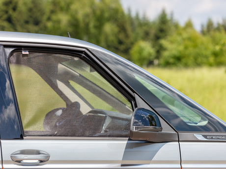 FLYOUT für die Fenster in den Fahrerhaustüren | VW T7 | 100150118 - better-camper.de | Mense GmbH