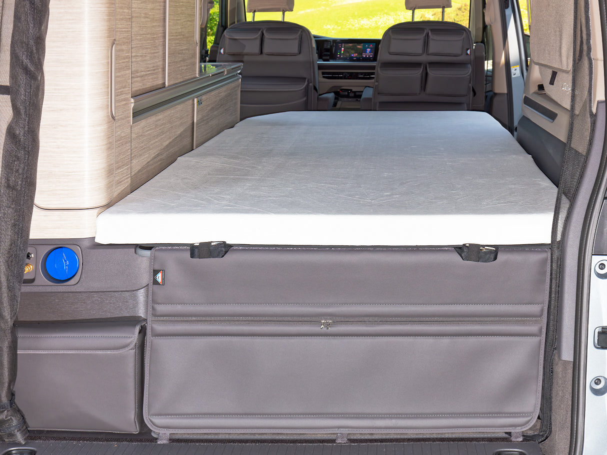 iXTEND® | Spannbettlaken Original-Faltbett | Design "Nicki-Plüsch" Weiß | VW T7 California Ocean/Coast | 100707637