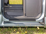 Schutzfolie | schwarz für Schiebetür-Einstiege | VW T7 | 100704520